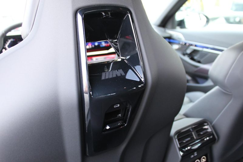 BMW Řada 5 BMW 540d xDrive Touring TOP - fotka 21 z 29