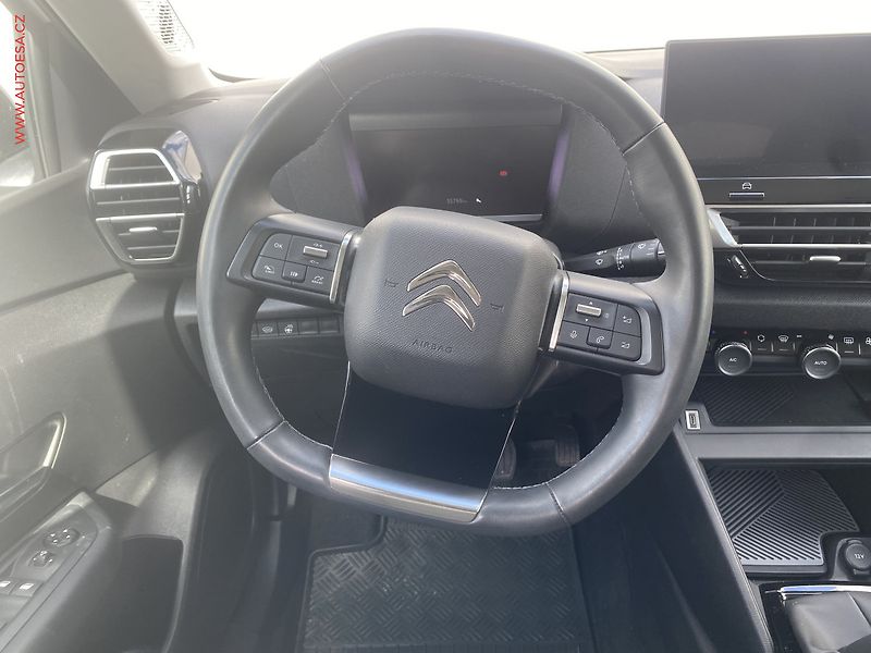 Citroën C4 (2023) 1.2 PT, 1.maj,ČR, Feel, navi - fotka 11 z 16