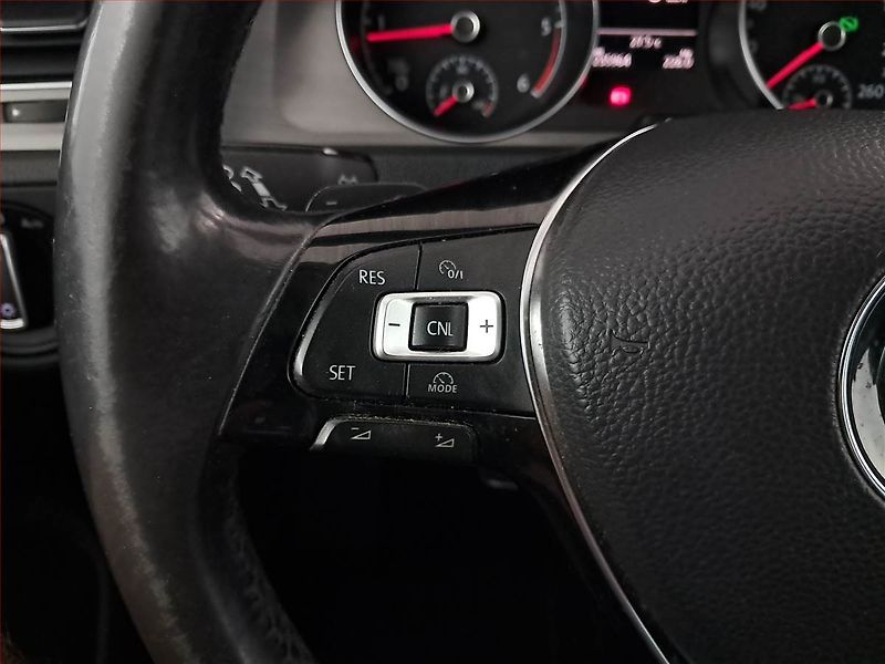 Volkswagen Golf (2013) 1.6 TDI, Automat, Serv.kniha - fotka 17 z 20