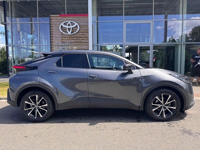 Toyota C-HR 1.8 Style - fotka 2 z 13