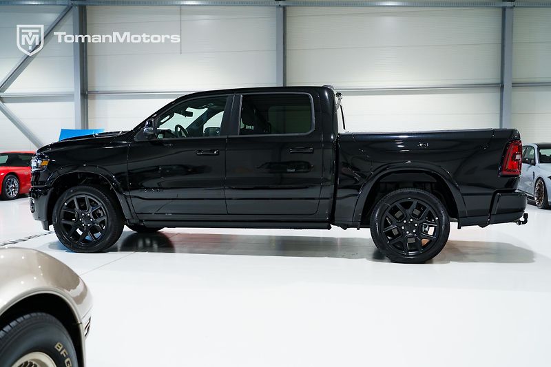 RAM 1500 (2025) Laramie Hurricane RAMBOX, ČR - fotka 8 z 28