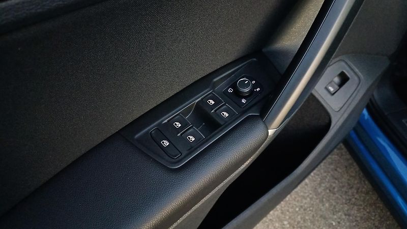Volkswagen Tiguan TDI 110kW 4x4 HIGHLINE - fotka 24 z 50