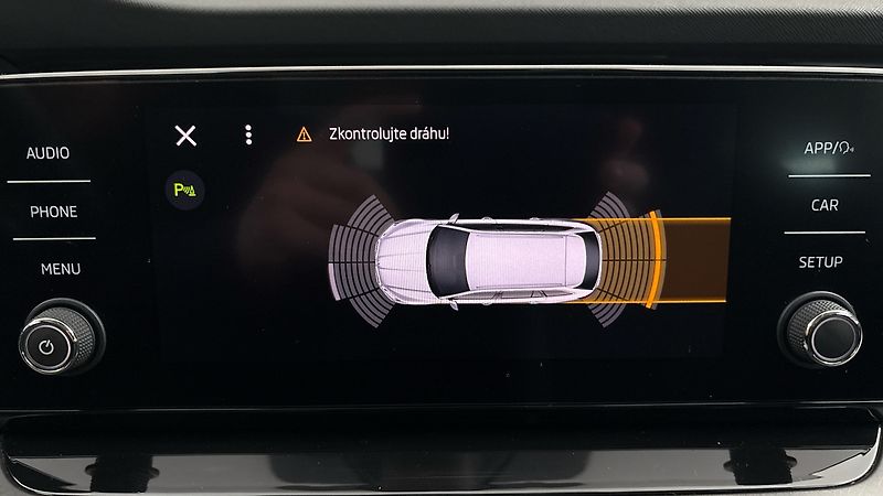 Škoda Octavia 2.0 TDI Ambition Combi - fotka 12 z 24