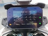 Moto Guzzi V 85 TT (2026) Travel Blu Zefiro - náhled 17