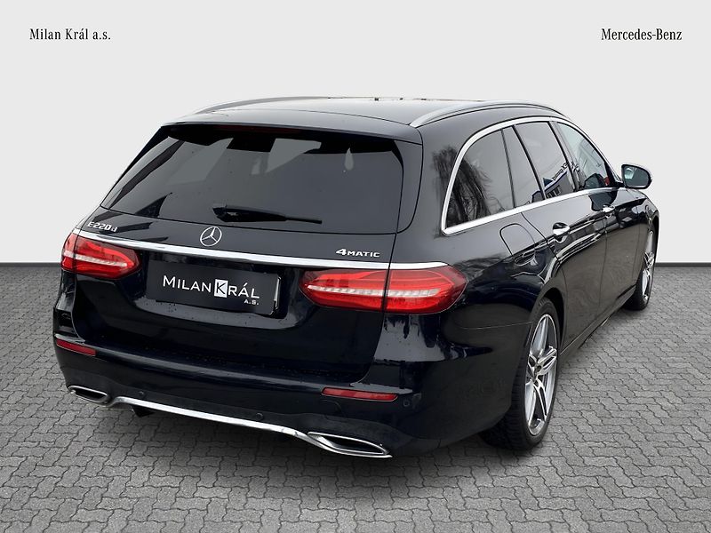 Mercedes-Benz Třídy E E 220d 4M AMG - fotka 5 z 23
