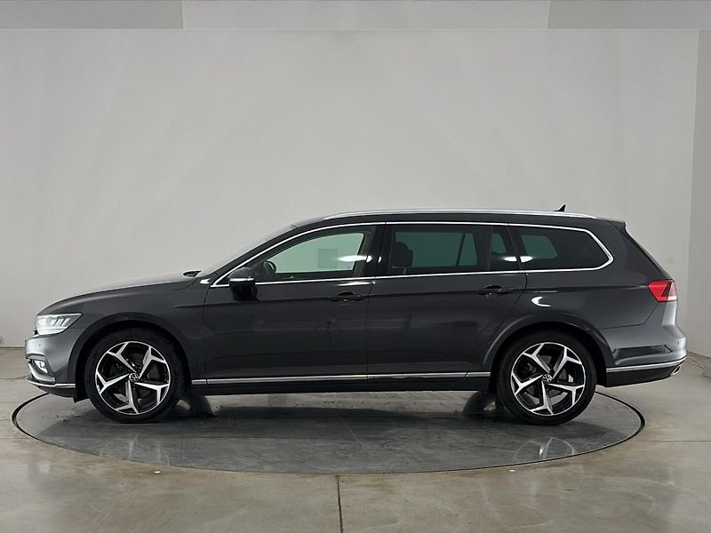 Volkswagen Passat Elegance DSG - fotka 3 z 30