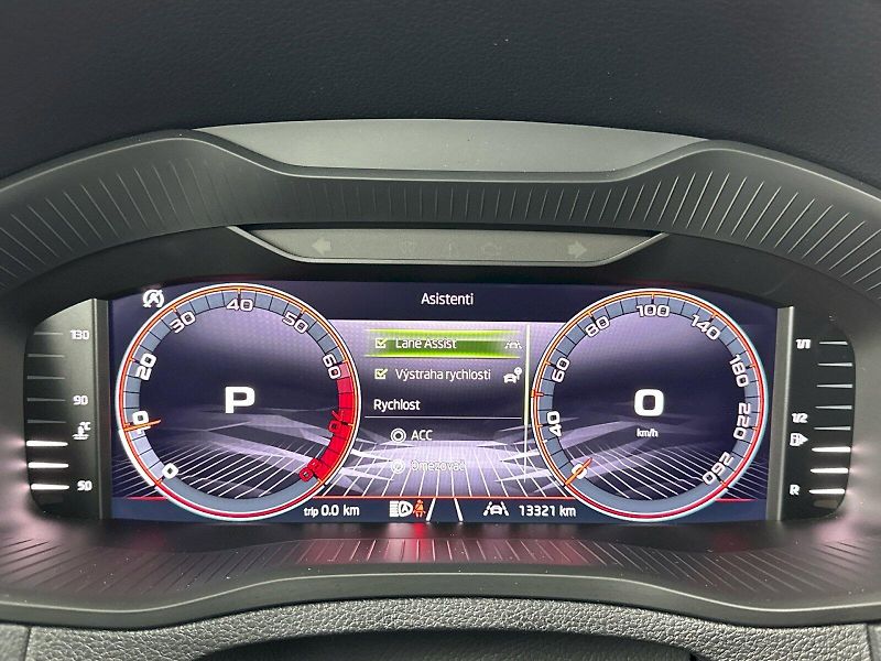 Škoda Karoq (2025) DSG 1.5TSI 110kW SportLine - fotka 10 z 36