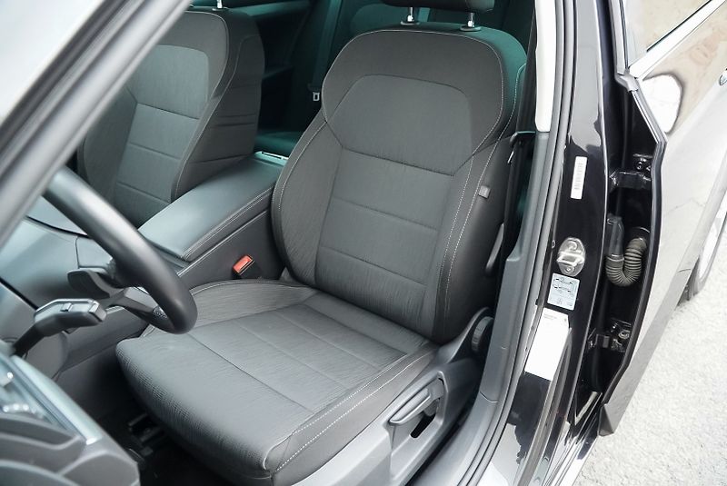 Škoda Superb 2.0 TDI 140kW 4x4 full servis - fotka 21 z 37