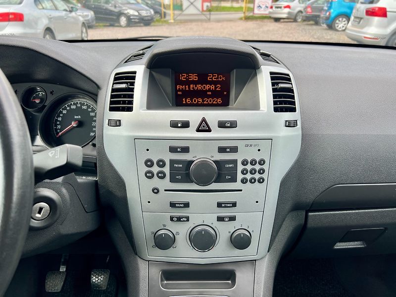 Opel Zafira (2009) 1.6i 110 kW CNG - fotka 16 z 19