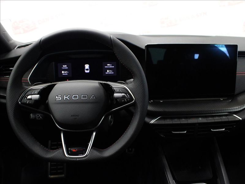 Škoda Octavia 2,0 TSI 195KW RS DCC, 1. maj. - fotka 29 z 39