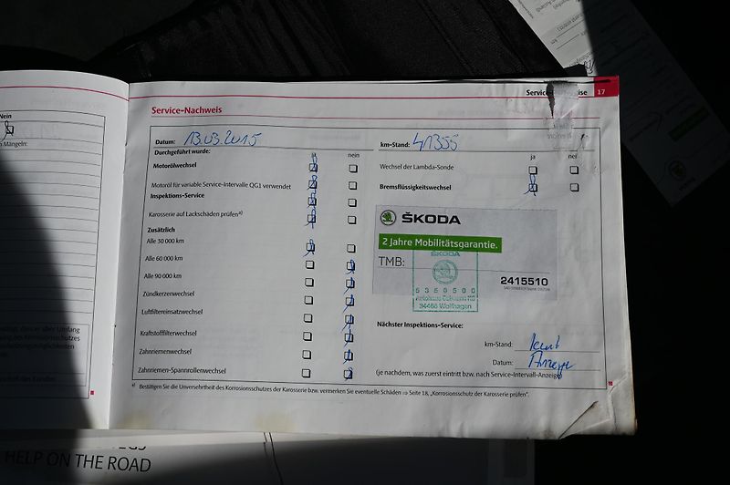 Škoda Superb 2.0TDI 125KW rezervace 3/2011 - fotka 33 z 43