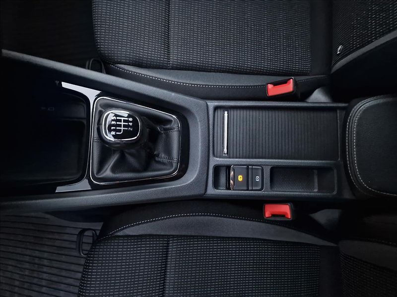 Škoda Octavia 2.0TDI Combi, původ ČR,1.Maj. - fotka 36 z 50