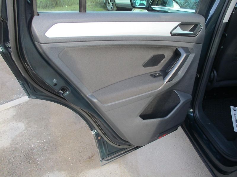 Volkswagen Tiguan 2.0TDi*4x4*7DSG*NAVI*T.ZAŘ - fotka 43 z 51