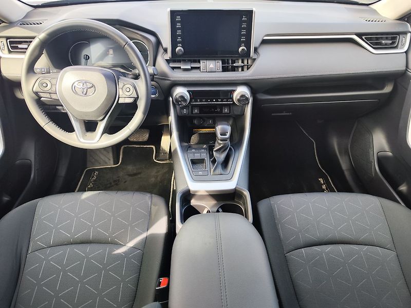 Toyota RAV4 2.5 HEV/163kW Comort AT - fotka 15 z 29