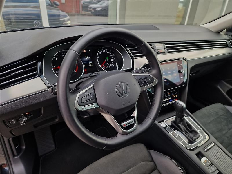 Volkswagen Passat 2.0TDI 147kW 4MOTION DSG Eleg - fotka 20 z 50