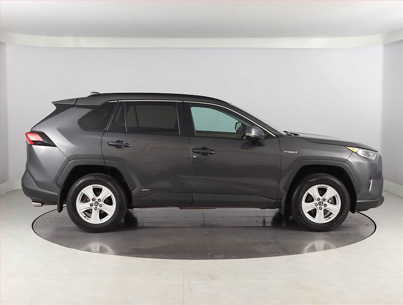 Toyota RAV4 (2020) 2.5 Hybrid - fotka 6 z 23