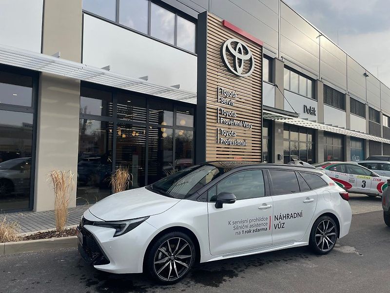 Toyota Corolla 2.0 Hybrid GR SPORT - fotka 1 z 28