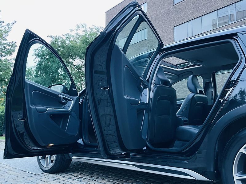 Volvo V60 2.4D4 5V AUTOMAT KAMERA TAŽNÉ - fotka 22 z 46
