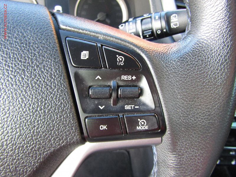Hyundai Tucson (2015) 2.0 CRDi 4x4, ČR, Navi, xenon - fotka 14 z 21