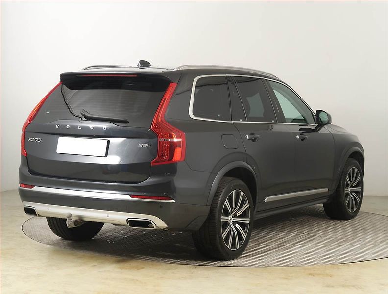 Volvo XC90 (2021) B5 AWD - fotka 5 z 28