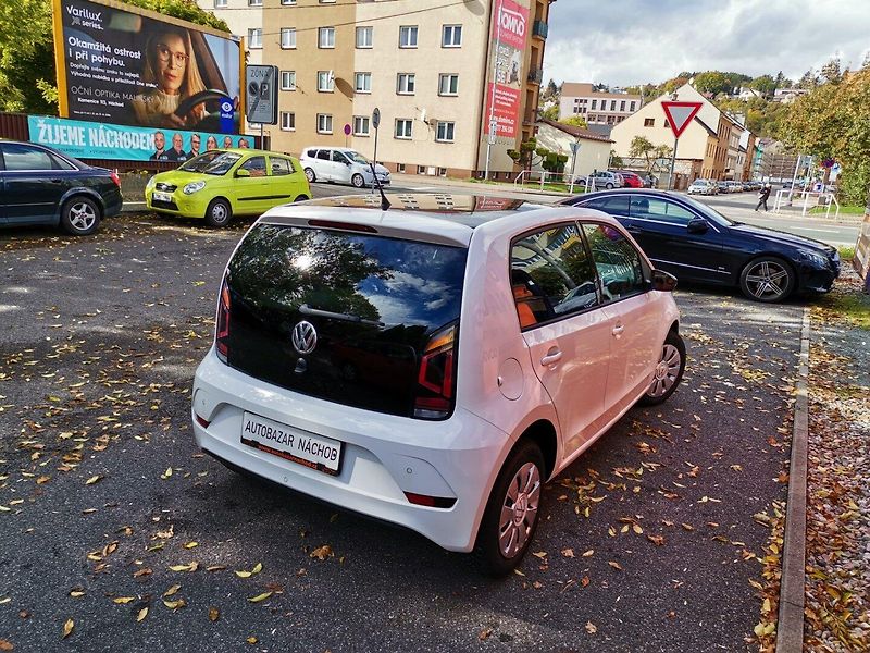 Volkswagen up! (2019) 1.0MPi 44kw AC PDC Tempomat - fotka 24 z 26