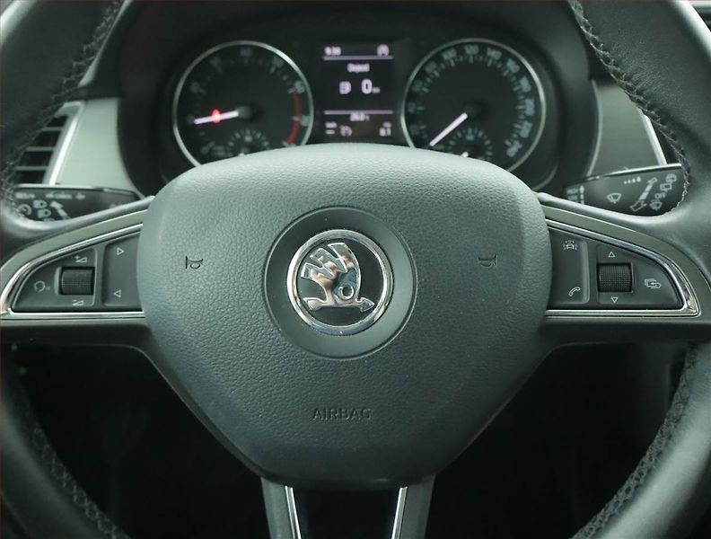 Škoda Fabia (2016) Ambition 1.2 TSI, Tempomat - fotka 17 z 17