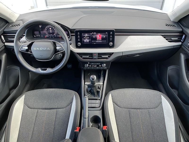 Škoda Scala 1,0 TSI 85 kW Selection - fotka 10 z 26