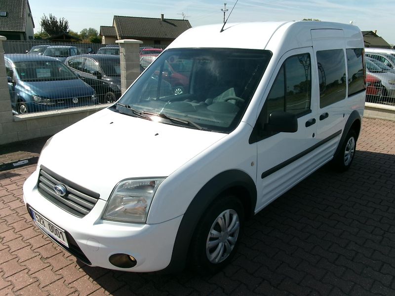 Ford Tourneo Connect 1,8 TDCi KLIMA TAŽNÉ - fotka 1 z 26