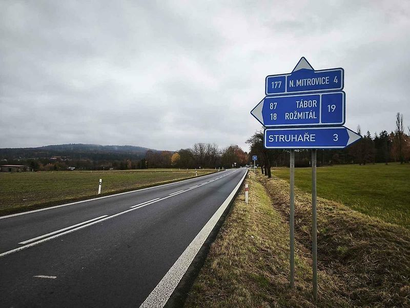 Nejnebezpečnější křižovatka v Plzeňském kraji se nachází u obce Hořehledy.
