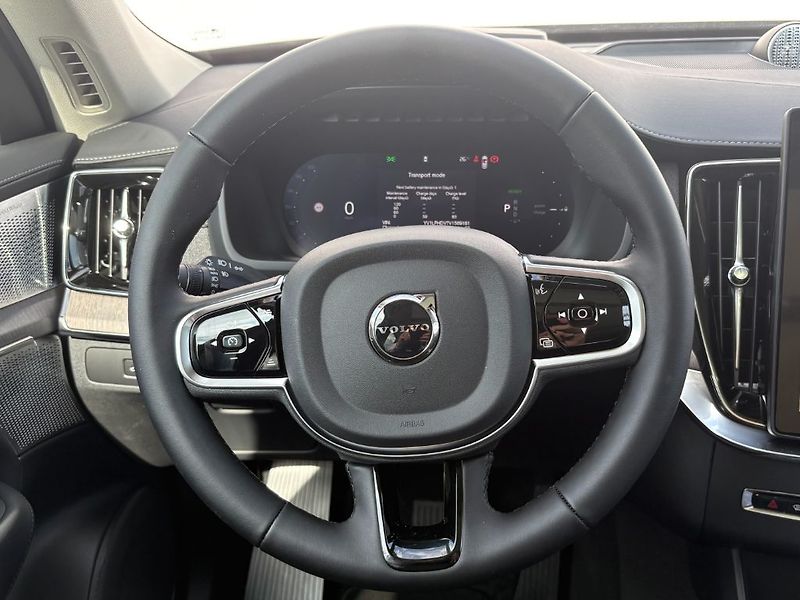 Volvo XC90 Plus Dark T8 299kW - fotka 13 z 27