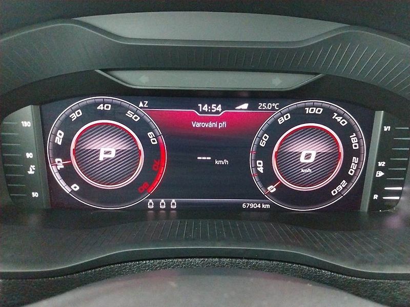 Škoda Karoq (2019) Sportline 1.5 TSI 4x4 - fotka 11 z 22