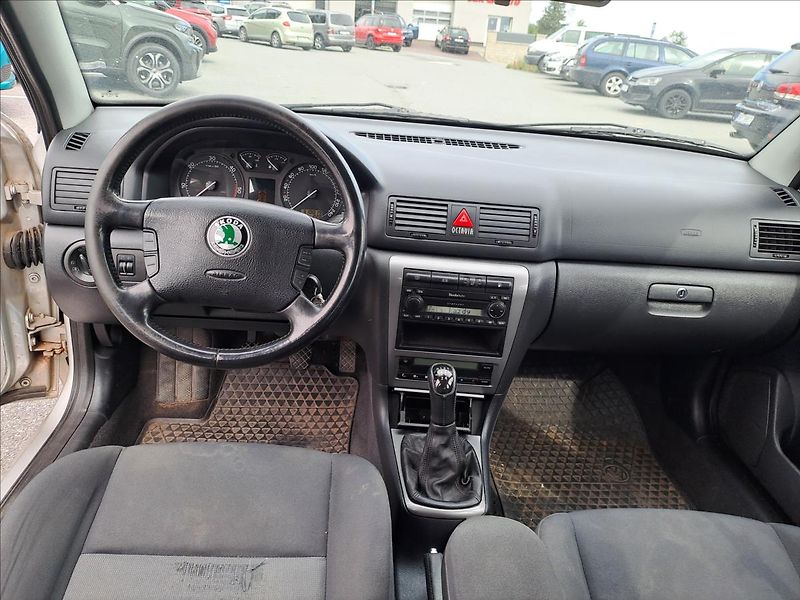 Škoda Octavia 1,9 TDI - fotka 9 z 13