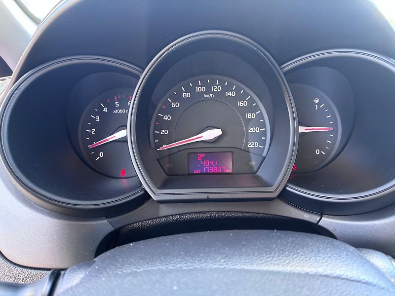 Kia Rio (2012) - fotka 13 z 13