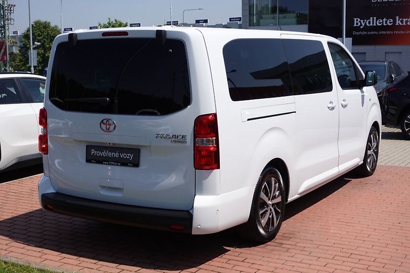 Toyota ProAce Verso 2.0 Diesel 177 - 8 AT VIP 7S S - fotka 4 z 38