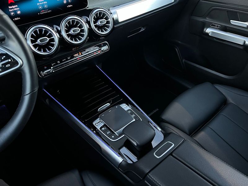 Mercedes-Benz GLB (2020) 200d-Progressive-P.KAMERA - fotka 31 z 45