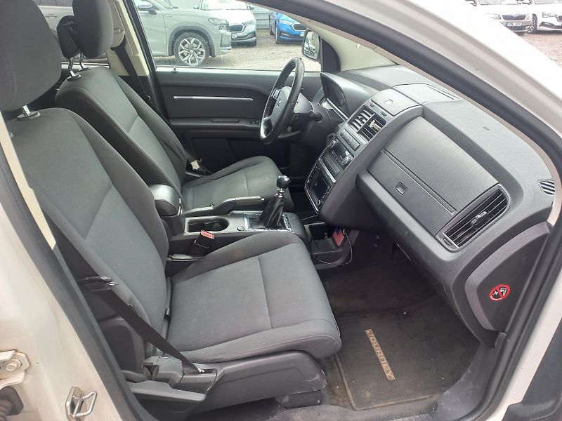 Dodge Journey (2010) 2.0CRD 103kW - fotka 14 z 18