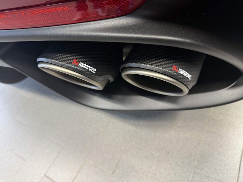 Alfa Romeo Stelvio (2026) Quadrifoglio 2.9 V6 BiTurbo 52 - fotka 27 z 28
