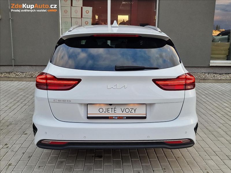 Kia Ceed 1.5 T-GDI 118kW TOP SW,1.Maj. - fotka 9 z 50