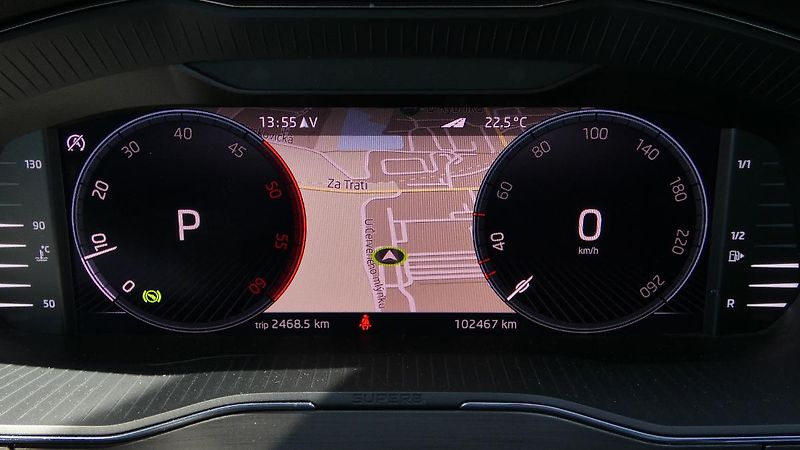 Škoda Superb 2,0 TDI DSG Style - fotka 14 z 26