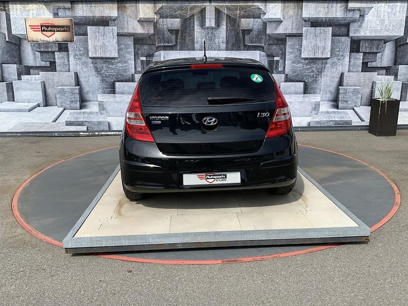 Hyundai i30 (2010) 1.4i, 80KW          - fotka 9 z 19