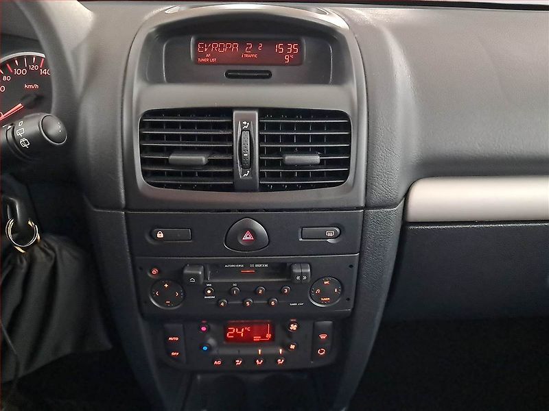 Renault Clio (2003) 1.4 16V , Automat, po STK - fotka 11 z 16