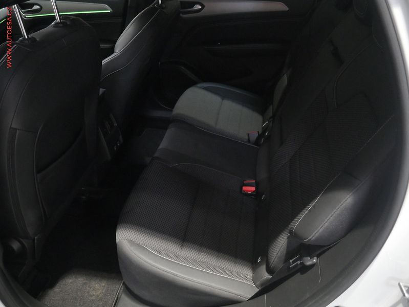 Renault Arkana (2022) 1.3 TCe, ČR, AT, navi, LED - fotka 10 z 21