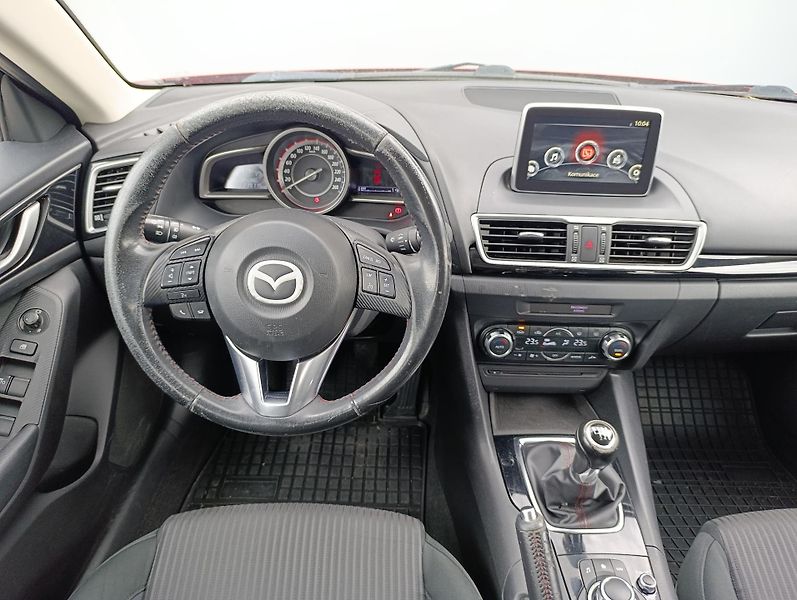 Mazda 3 2.2D 110kW SKYACTIV - fotka 19 z 29