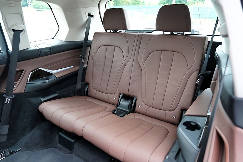 BMW X7 40i xDrive/panorama/7 míst - fotka 34 z 47