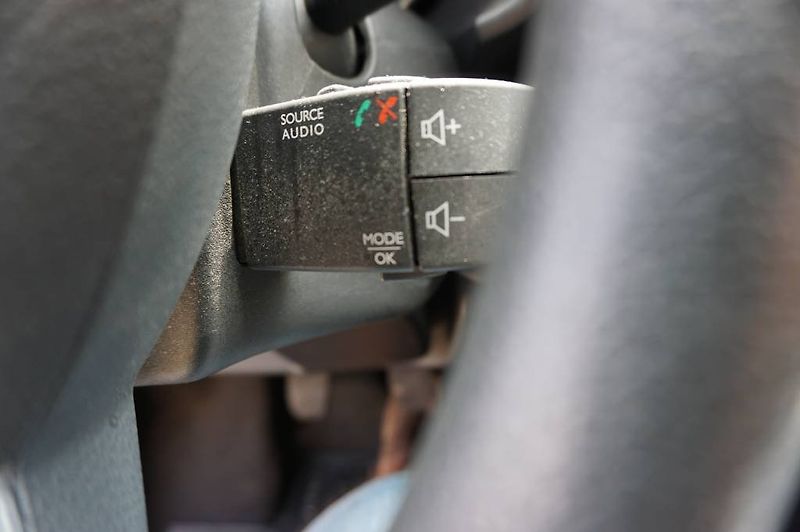 Dacia Logan (2014) 1,2 1,Majitel  nové v ČR - fotka 11 z 27
