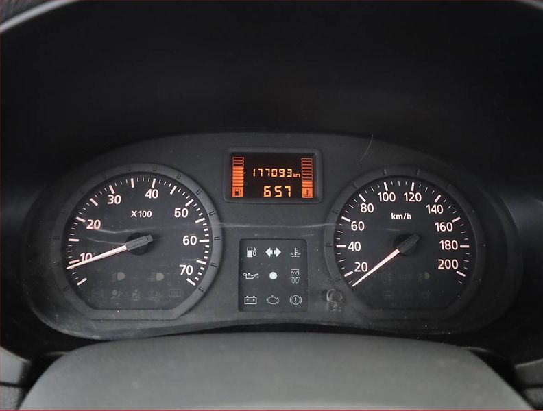 Dacia Logan (2010) 1.6, ČR,1.maj, po STK, Tažné - fotka 8 z 10