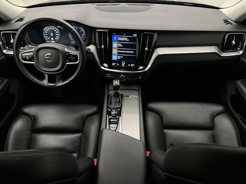 Volvo V60 D4 INSCRIPTION AUT CZ - fotka 2 z 38