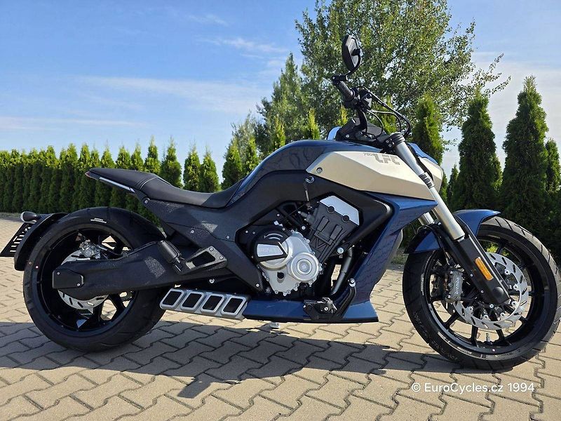 Benda LFC 700 (2026) Skladem - fotka 7 z 20