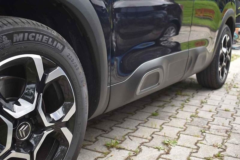 Auto jsme prověřili také v náročném terénu Jizerských hor