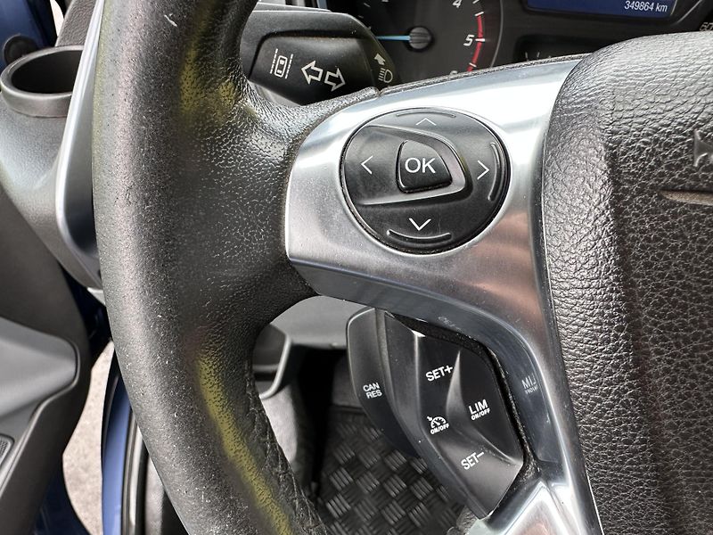 Ford Transit Custom (2014) SPORT 2.2/114Kw  *3.Místa *TZ* - fotka 15 z 41